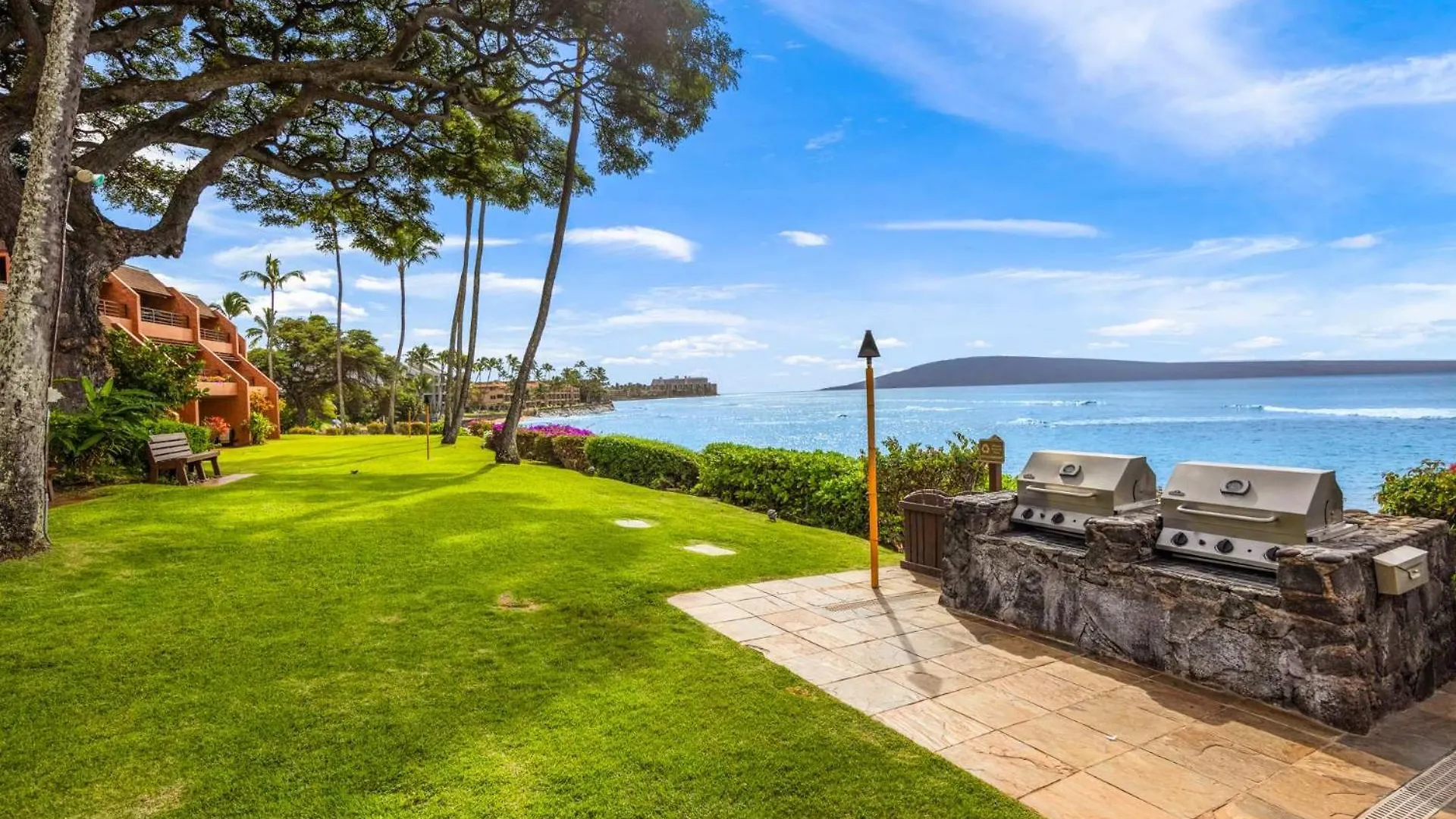 Kuleana Club #412 Oceanfront - 1 Bedroom & 1 Bathroom - Gated 2Nd Fl Kahana