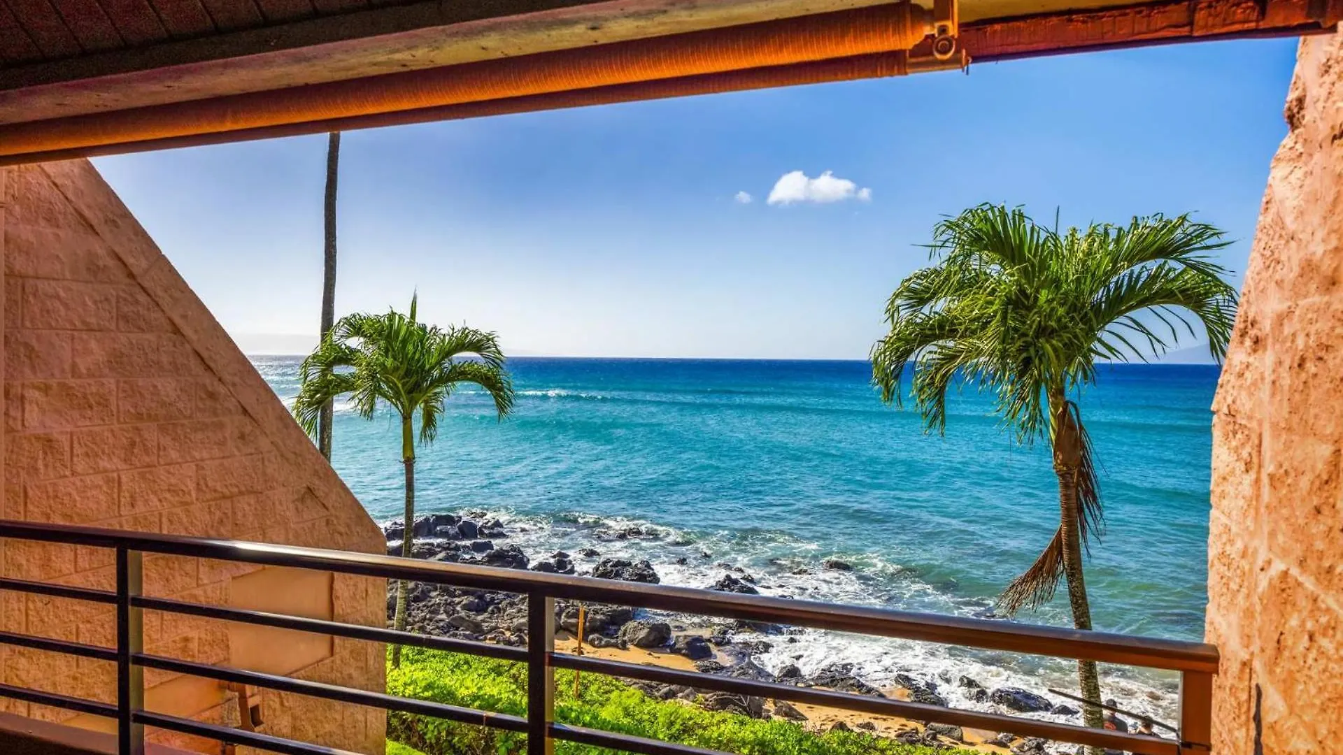 Kuleana Club #412 Oceanfront - 1 Bedroom & 1 Bathroom - Gated 2Nd Fl Kahana Holiday home